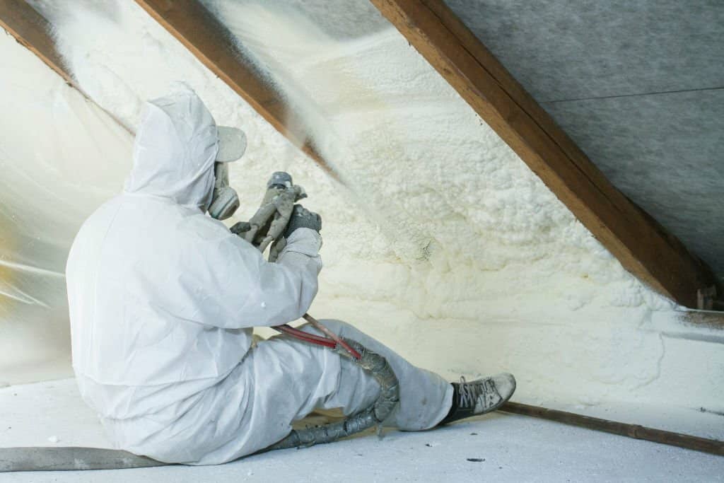 ▷ Espuma de poliuretano proyectado para paredes, techos y cubiertas